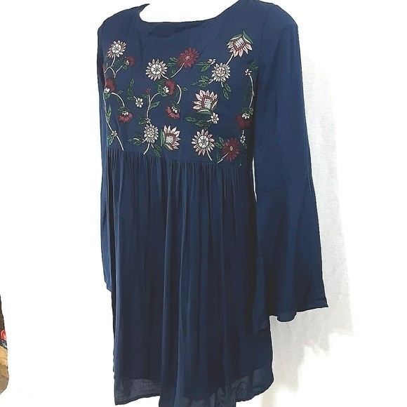NWT BB Dakota Bria Tunic Dress S Embroidered Boho Bell Sleeve Tie Back Festival - Picture 6 of 11